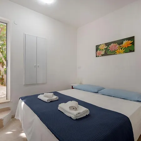 Guesthost - Casa Rosamarina Ostuni Apartamento *